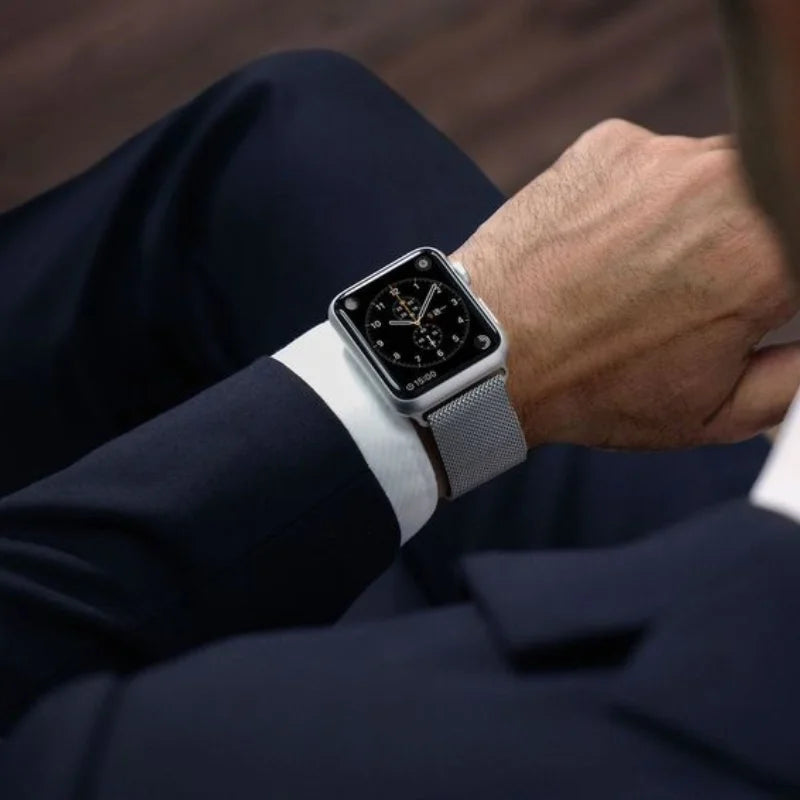 Silver Milanese Magnetic Loop Strap for Apple Watch | Stainless Steel Band  | 42mm / 44mm / 45mm